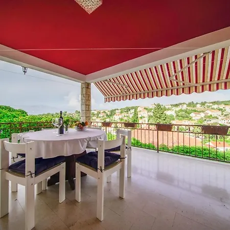 דירה With Parking Space Splitska, Brac - 2857