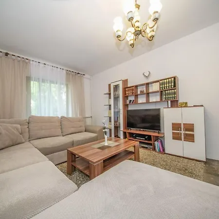 Apartamento With Parking Space Splitska, Brac - 2857 Supetar